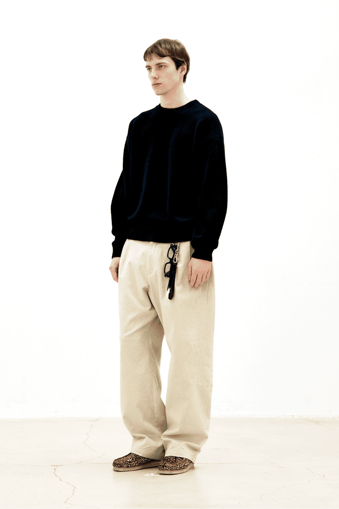 Coor - Wool cropped crewneck sweater (Black) crop fit boxy knit maglione corto streetwear korean brand lecce maglia