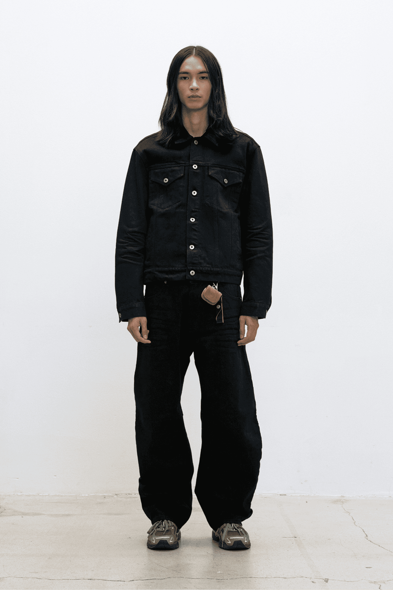 Coor - Embossed washed deep curved denim pants (black) jeans baggy flared jeans pantalone streetwear korean brand