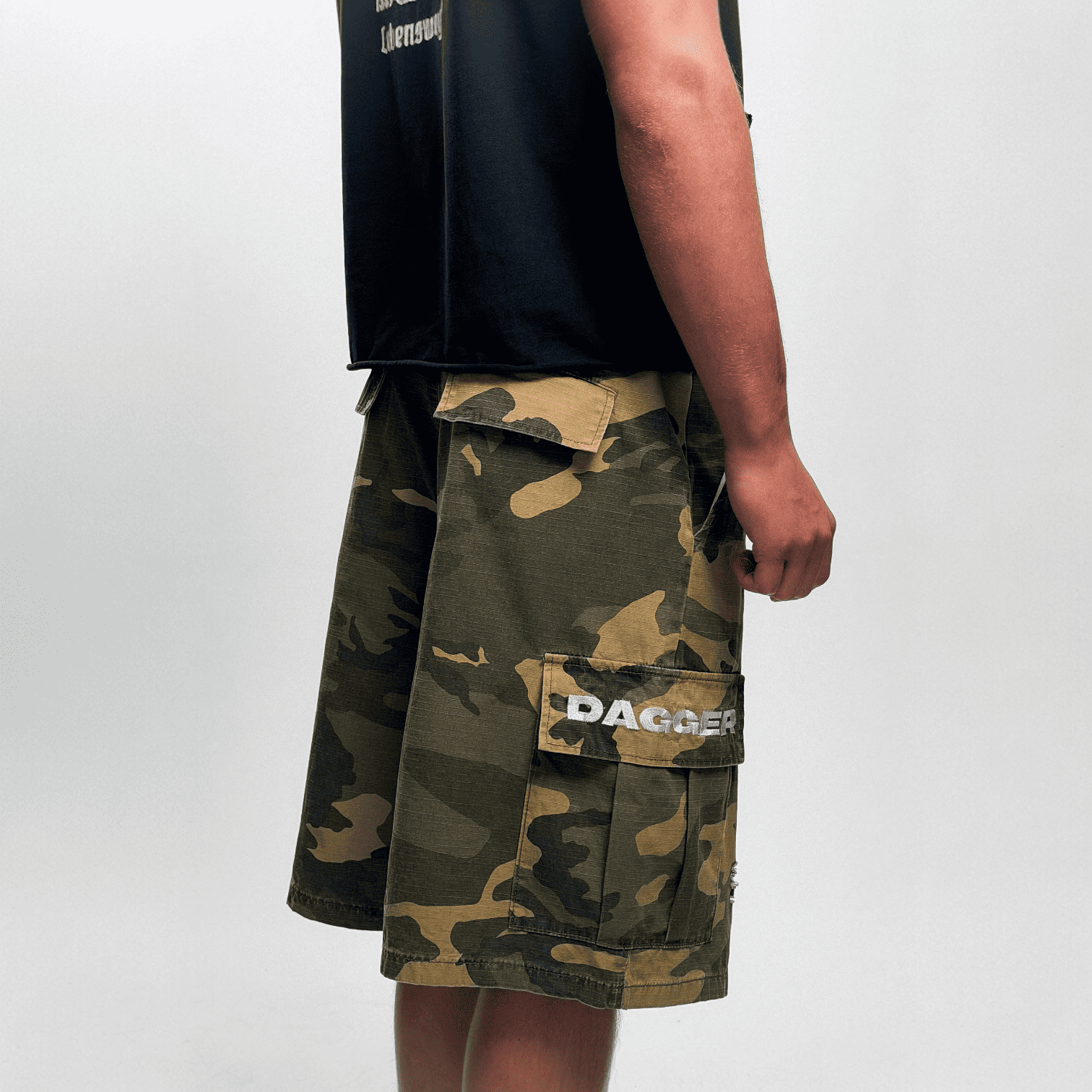 Dagger - BIG Bags Cargo Shorts streetwear dover street market berlin underground baggy