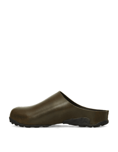 ROA Hiking - Fedaia Olive. Brown leather slip-on clogs with a black rugged sole