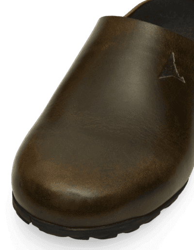 ROA Hiking - Fedaia Olive. Brown leather slip-on clogs with a black rugged sole