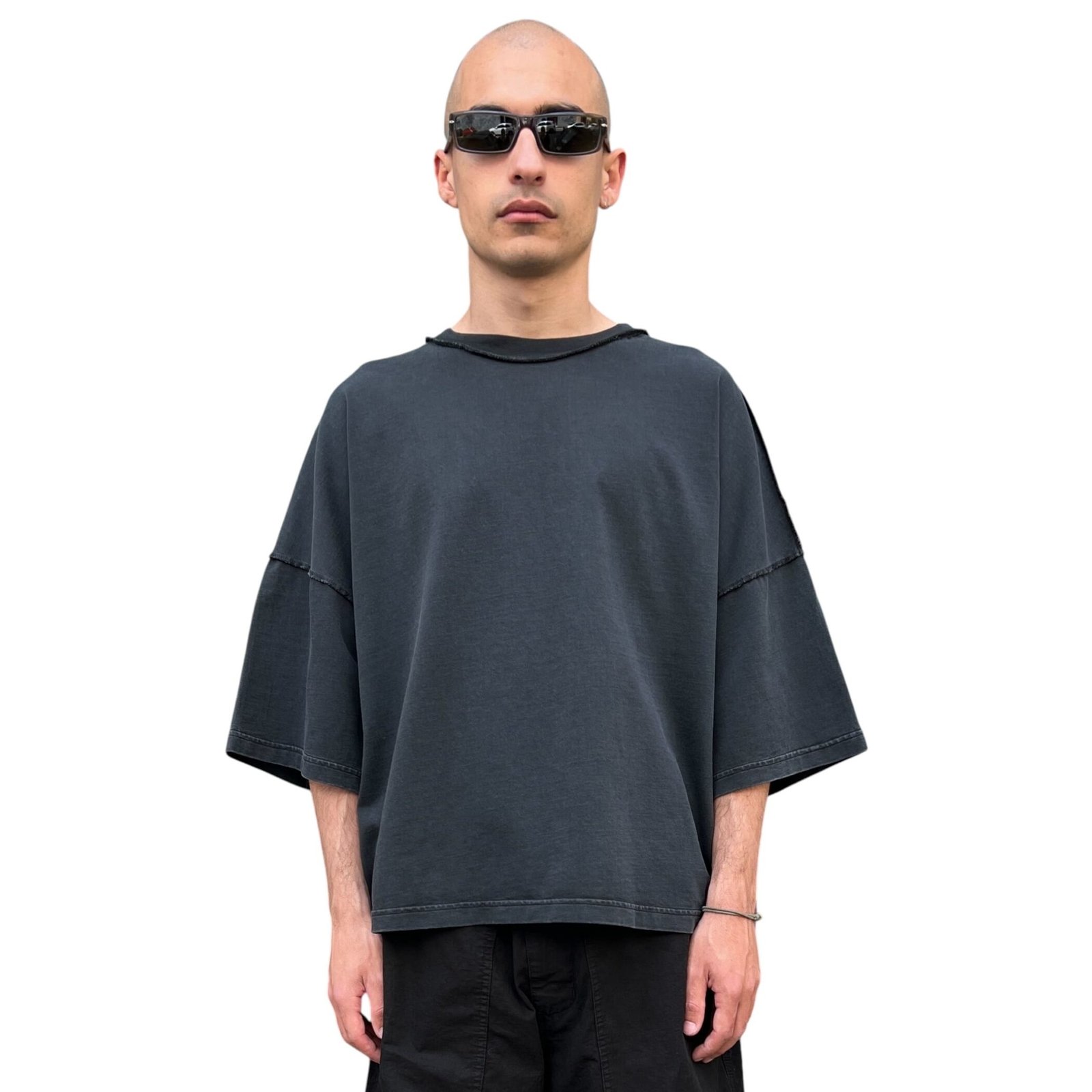 Stay Human On Earth - Stone Wash Relaxed Fit T-shirt Black crop cropped fit boxy