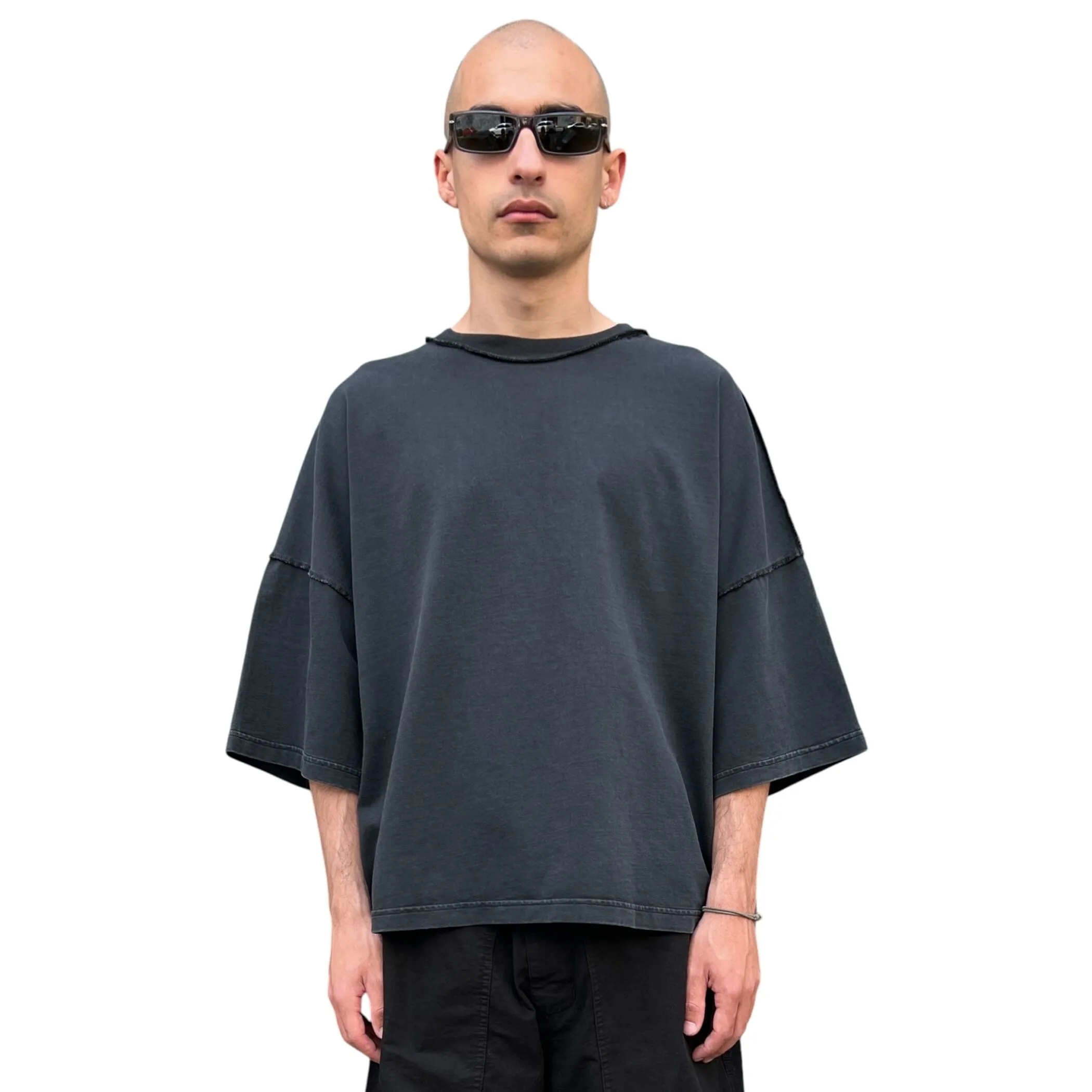 Stay Human On Earth - Stone Wash Relaxed Fit T-shirt Black crop cropped fit boxy