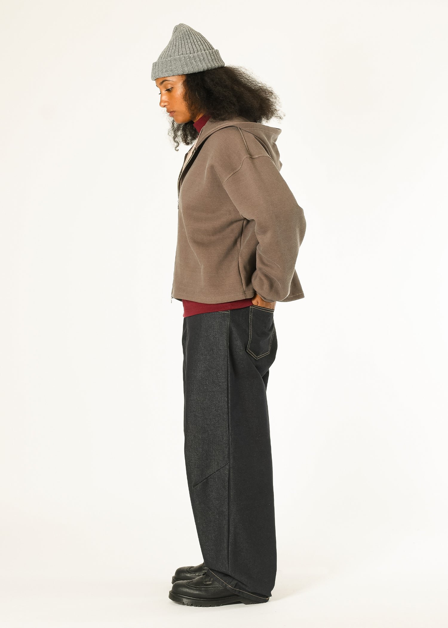 Estudio Niksen - Boxy Zip-up Hoodie Light Brown crop cropped