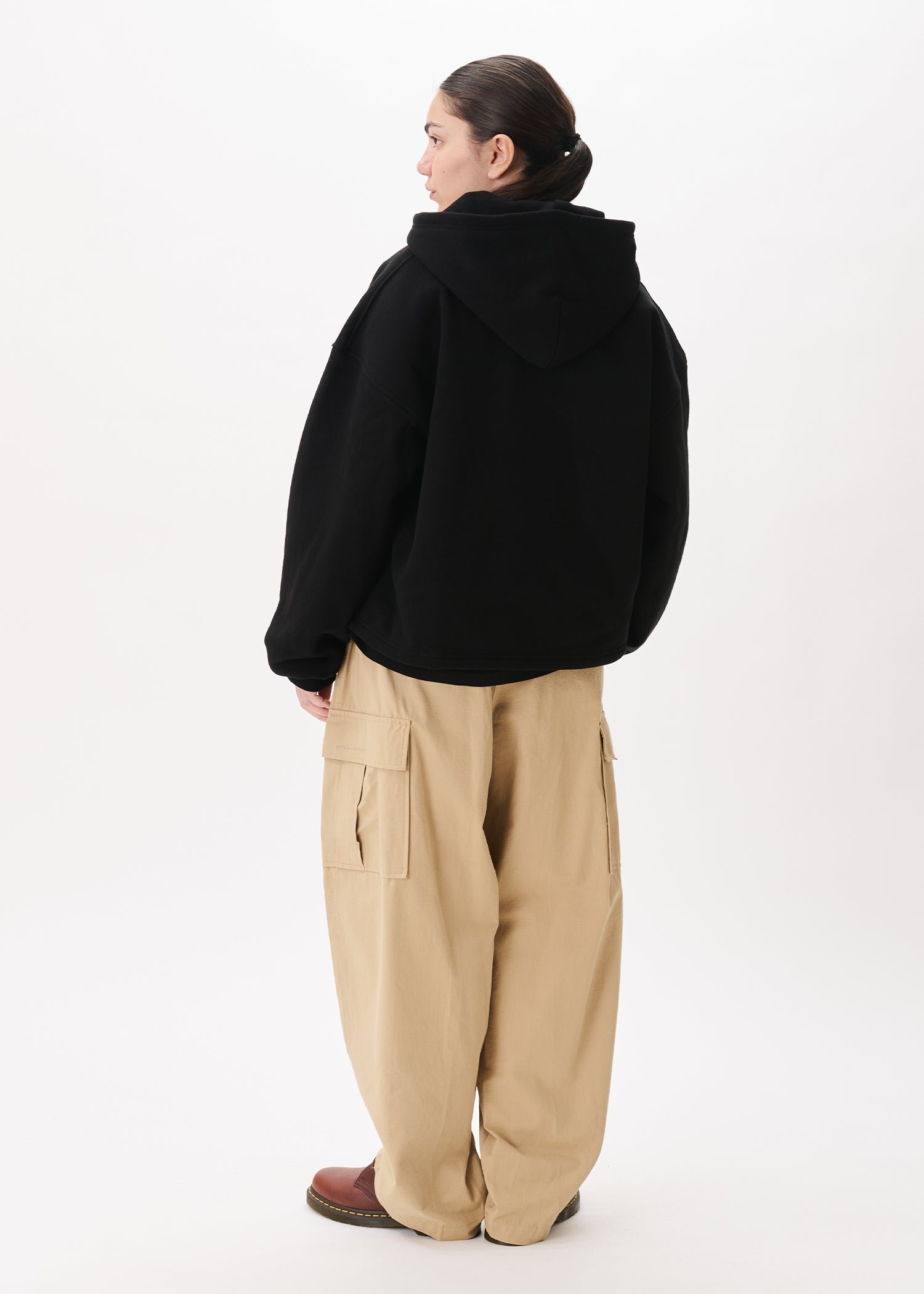 Estudio Niksen - Boxy Zip-up Hoodie Black crop cropped